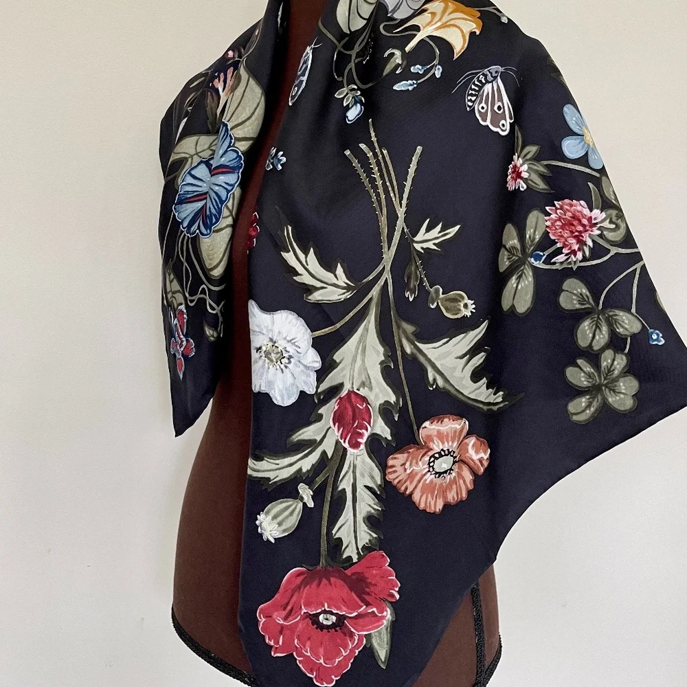 New Gucci Flora Kris Knight Black Silk Scarf